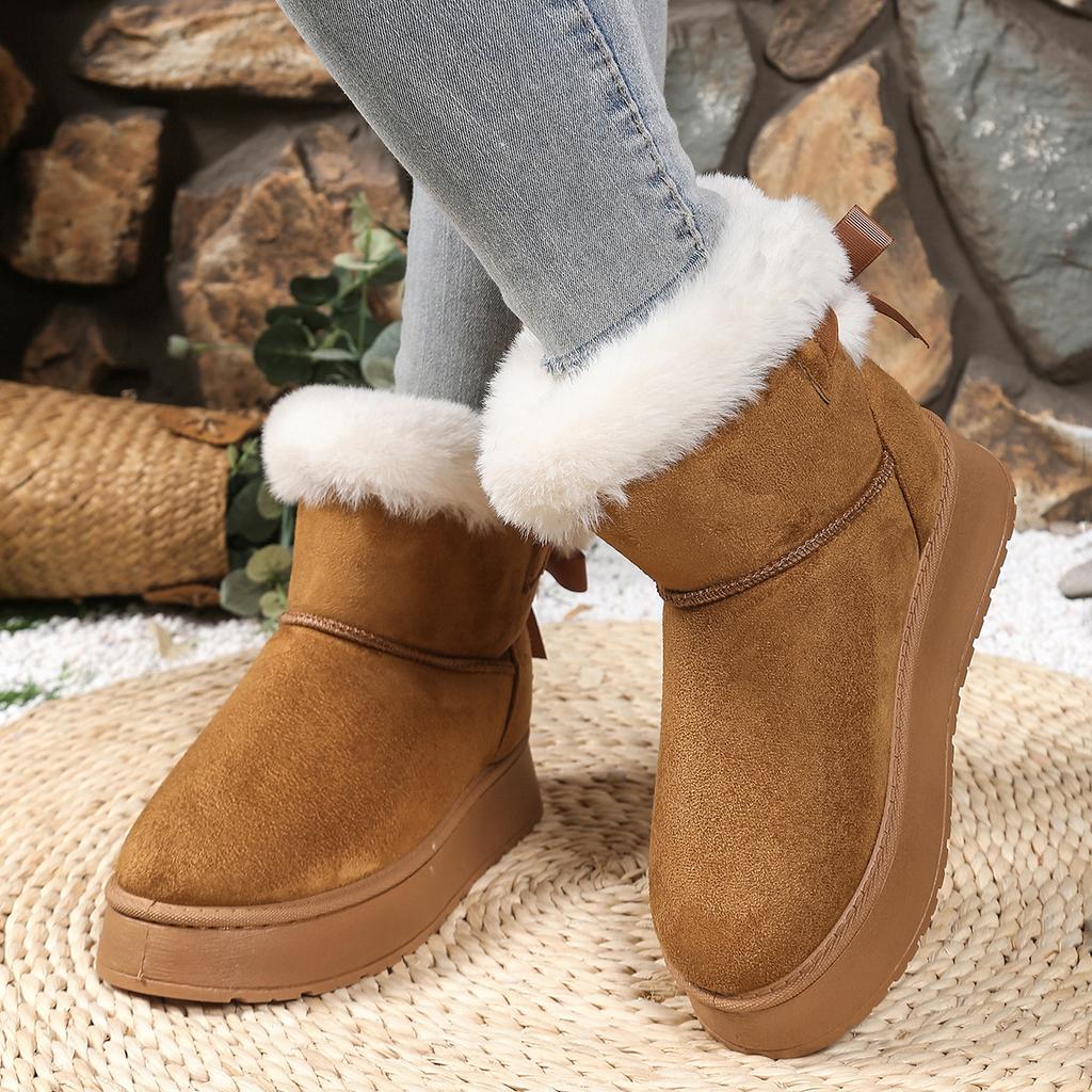 Stivali da neve spessi foderati in pile slip-on 2025 inverno nuovo stile suola chunky metà polpaccio fiocco peloso scarpe di cotone