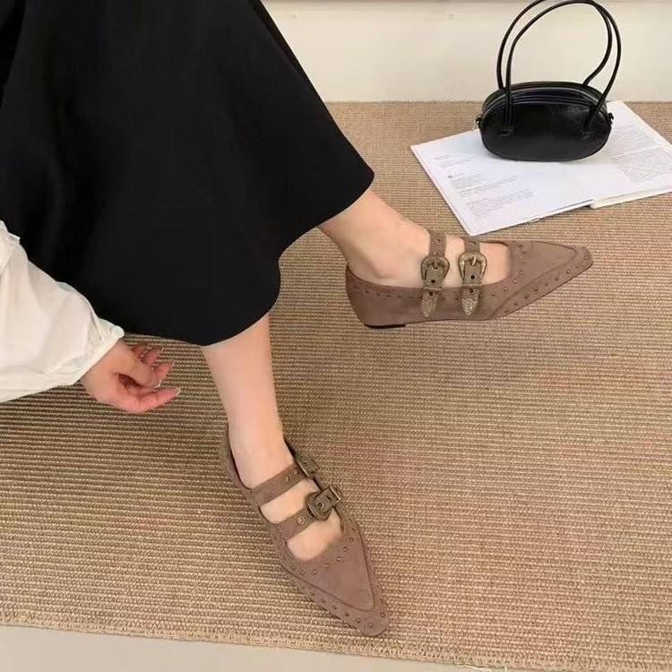 Retro Pointed Head Shallow Mouth Inner Height Increase Single Shoes Women's 2025 New Design French Late Evening Wind Mary Jane Shoes
