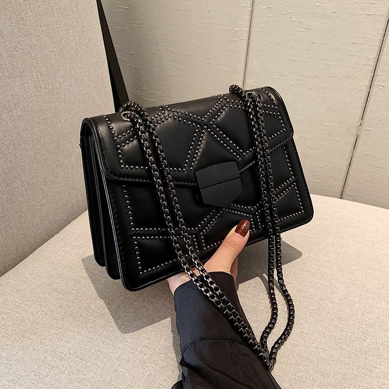 

Винтажная заклепочная цепочка, маленькие сумки через плечо для женщин, сумка-мессенджер с клапаном, модная маленькая квадратная сумка, дизайнерская сумка