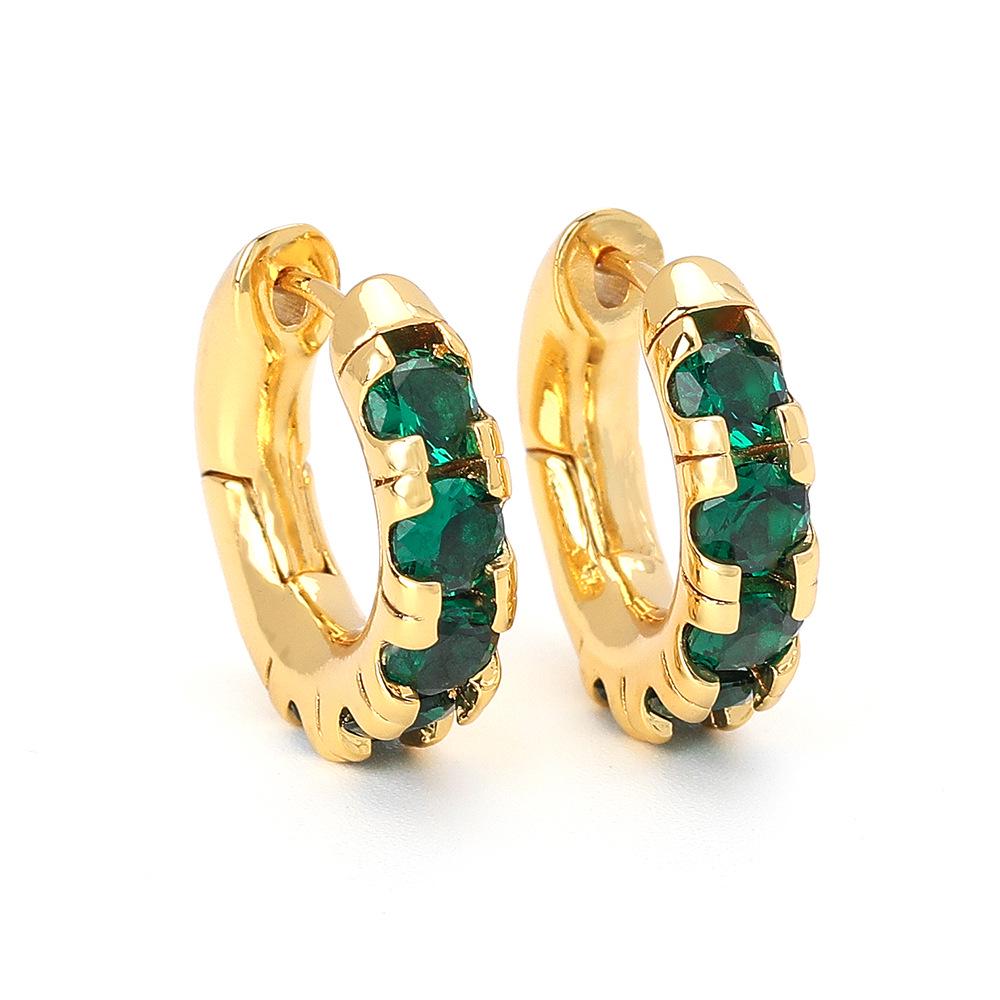 

Элегантные каффы и серьги-пусеты, инкрустированные цирконами и бриллиантами