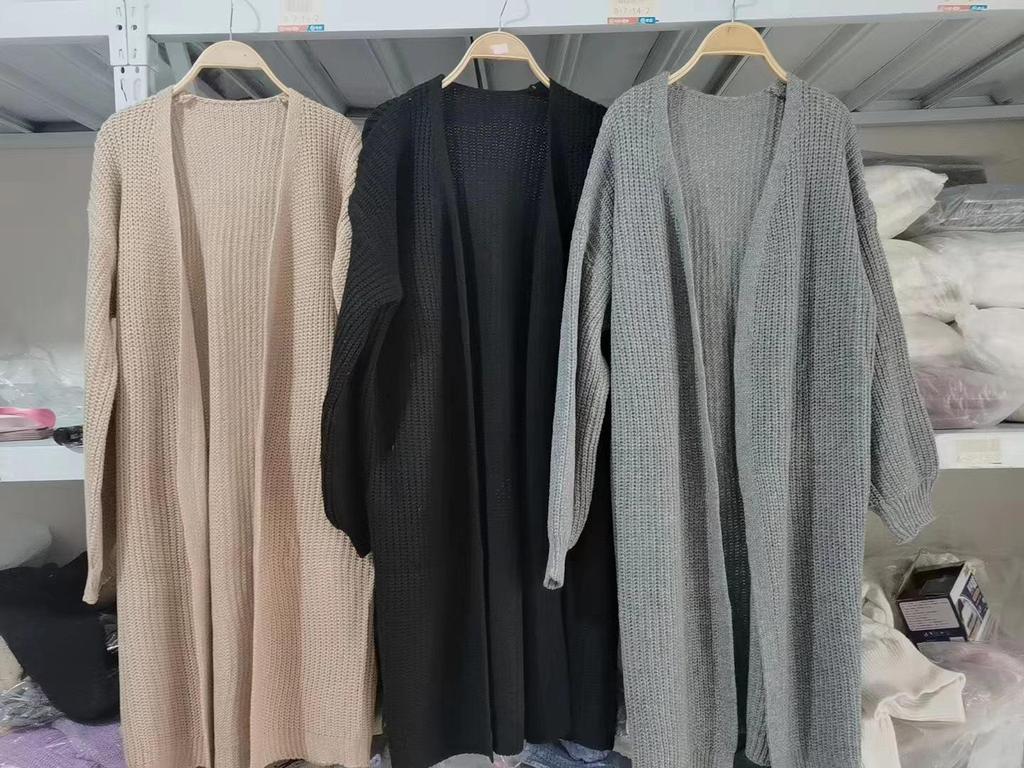 2024 Autumn/Winter Women's Korean Ribbed Knit Cardigan with Lantern Sleeves - Solid Color, Lazy Style Trend