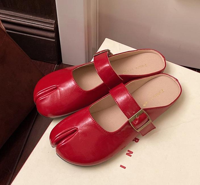 Fashion 2025Women Split Toe Flats  Shoes Woman Microfibe Comfy Flats Slippers Soft Bottom Loafers Slip on Beach Slides
