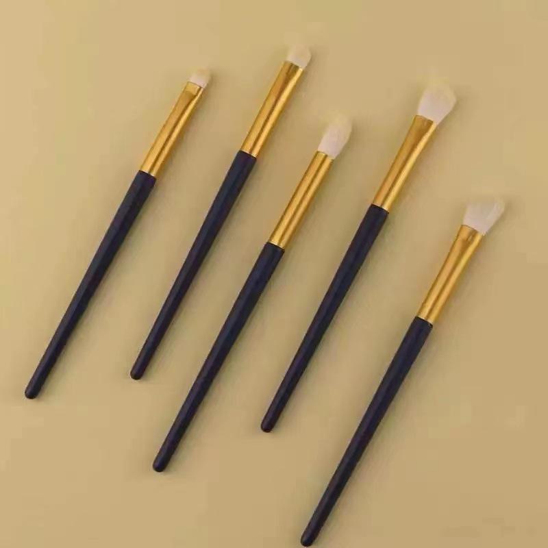 Cross-Border Star Motion Makeup Brush Set for Beginners: Soft Hair Brushes for Concealer, Eyeshadow, Contour, and Highlight.