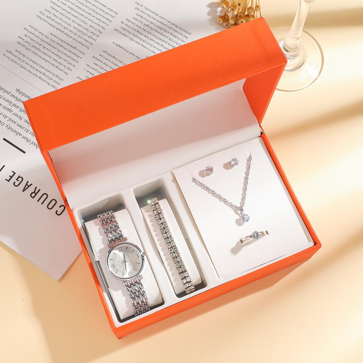 

Новые модные круглые цифровые трендовые женские кварцевые часы с тонким ремешком, набор бриллиантовых украшений из пяти предметов, без подарочной коробки серебряный