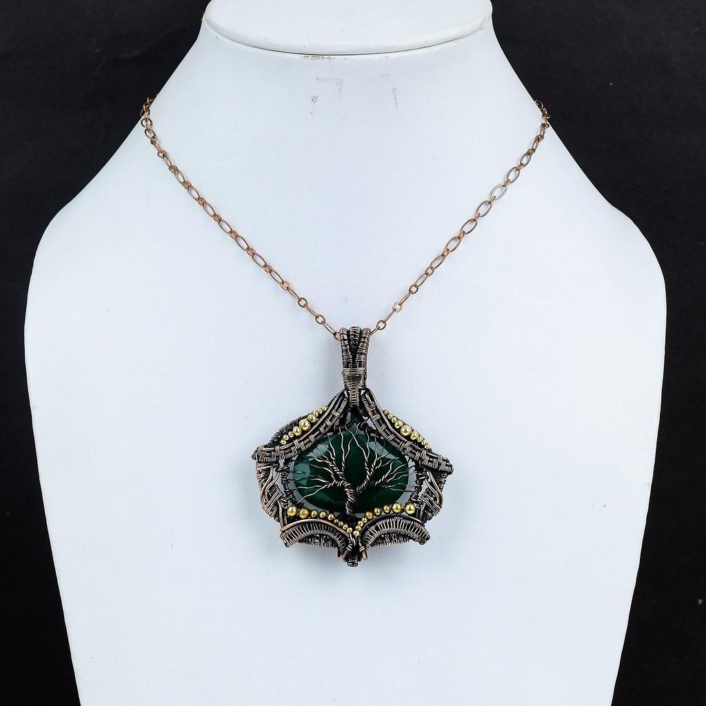 Lebensbaum-Anhänger aus facettiertem smaragdfarbenem Sambischem Edelstein, handgefertigter Kupferschmuck, handgefertigtes Schmuckstück, Geschenkidee zum Jahrestag