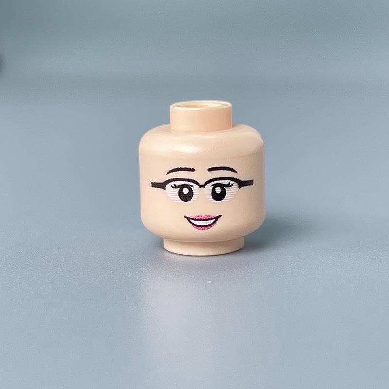 Building Block Minifigure Heads Set – Facial Expressions in Yellow