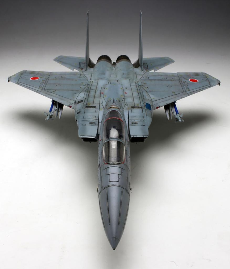 PLATZ 1/72 Scale Air Self-Defense Force Main Fighter F-15J Eagle Plastic Model Kit AC-16SP with Camouflage Pattern Sheet