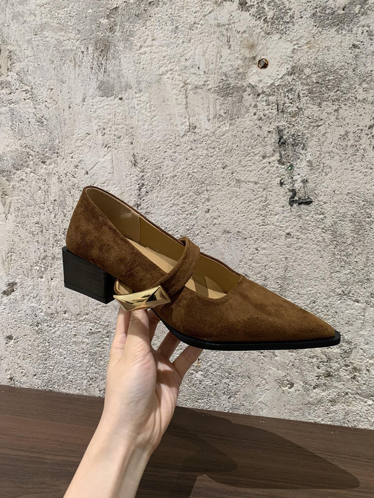 

Thick heel pointed single shoes women s spring and autumn with skirt word belt evening Mary Jane shoes 39 коричневий