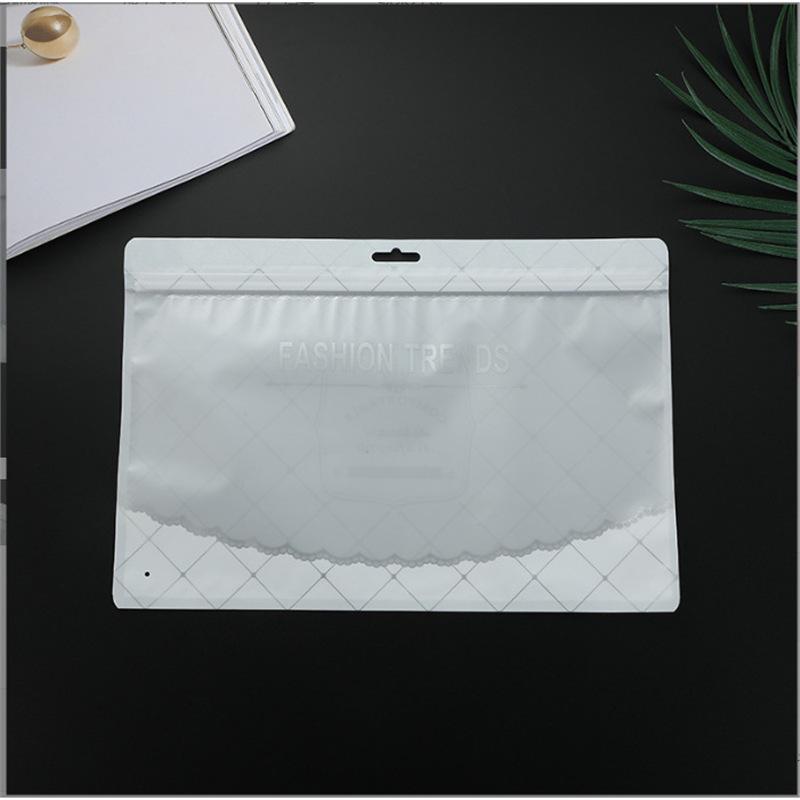 

Silicone Push-Up Invisible Lifting Nipple Covers - Anti-Sagging, Enhancing, Thin Design for Women s Wedding Dresses One Size