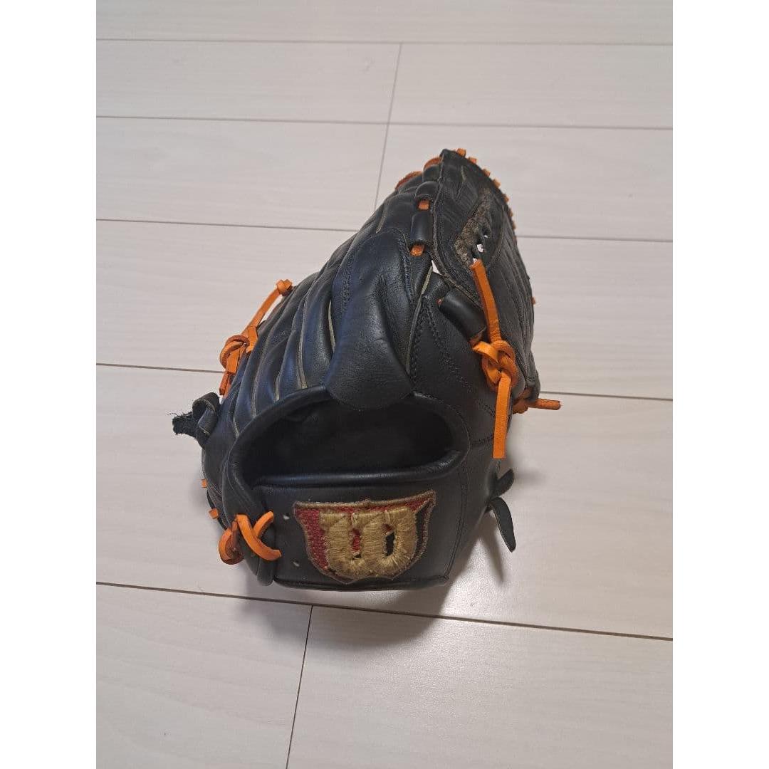Used Wilson Softball Gloves Black/Orange