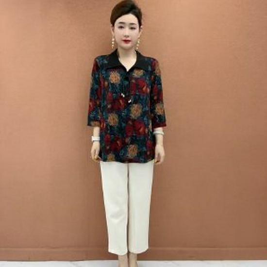 Fashionable Medium-Length Pullover for Middle-Aged and Elderly Mothers - Loose, Breathable, Slimming, Versatile, 3/4 Sleeve Top
