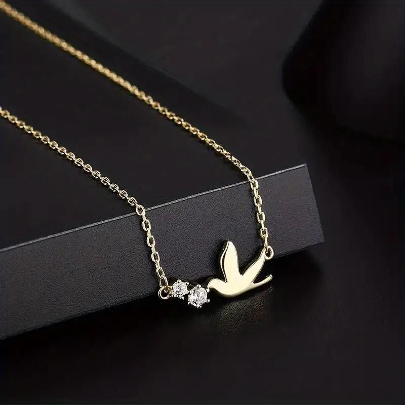 Korean Zinc Alloy Color Cute White Dove Necklace for Women Fashion Simple Temperament Zircon Clavicle Chain Necklace Jewlery