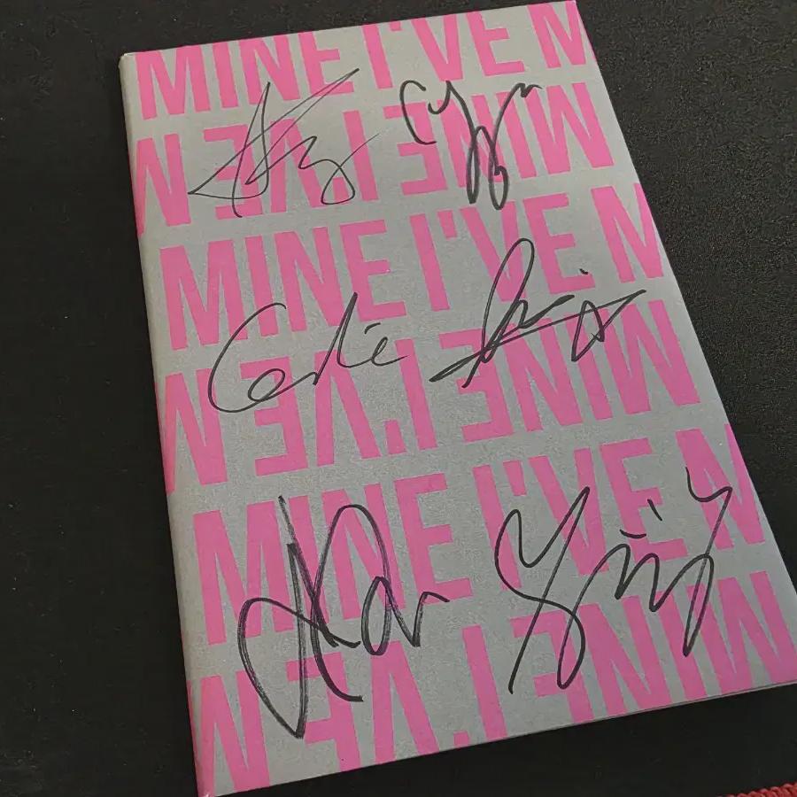 

Ive Mine Autographed Album