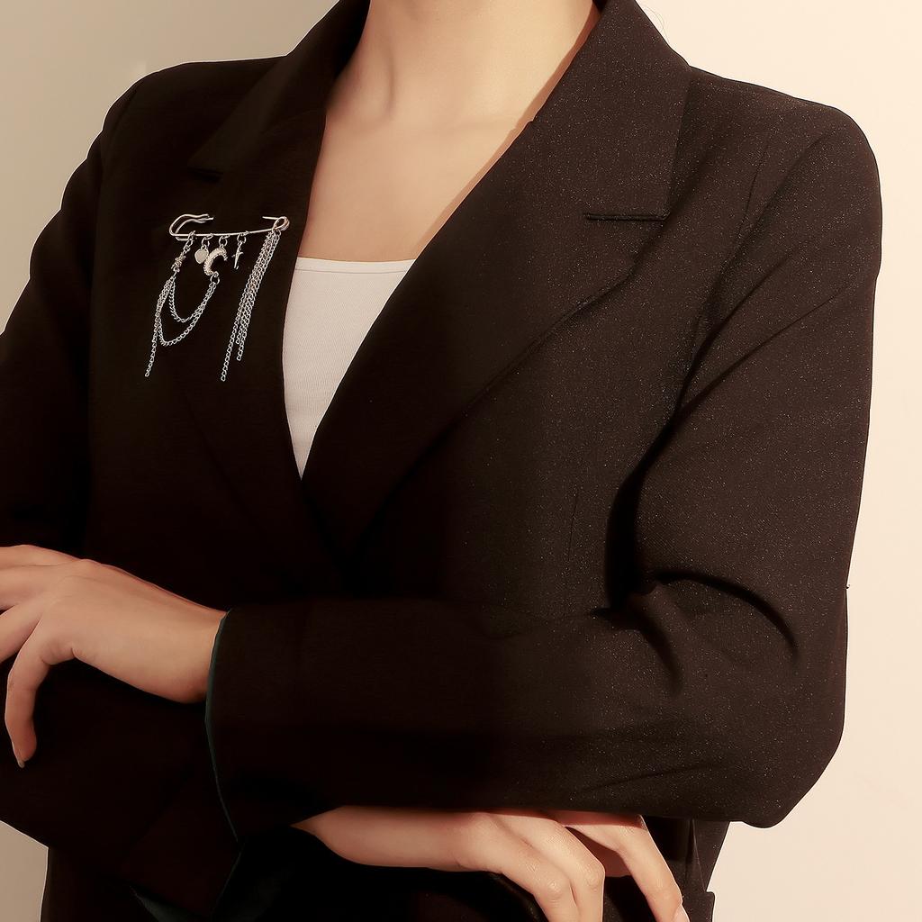 Fashion Clothing Pendants Women Creative Festival Gifts Personality Brooches Star And Crescent Commuter Tassel Pins Accessories Elegant High Quality