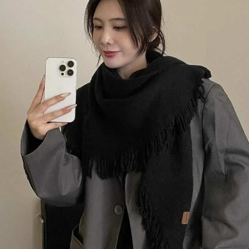 Autumn and Winter New Fashionable Versatile Wool Shawl High-end Knitted Scarf Women's Winter Warm Scarf Triangle Scarf