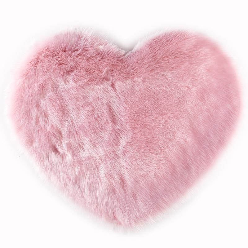Heart-Shaped Long Pile Plush Carpet for Bedroom or Living Room