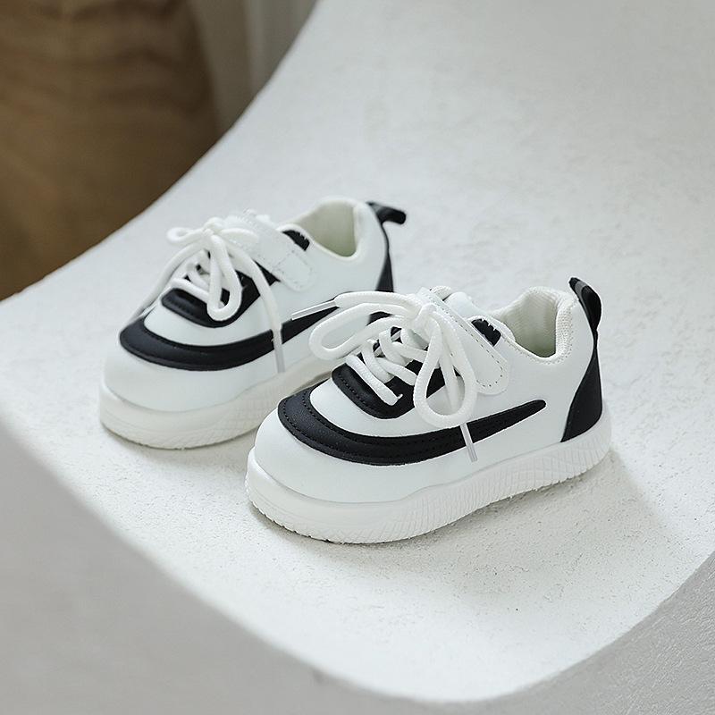 

Girls Leather Shoes Children s Fashionable Casual Shoes Boys Lightweight Sports Shoes 21 чорний