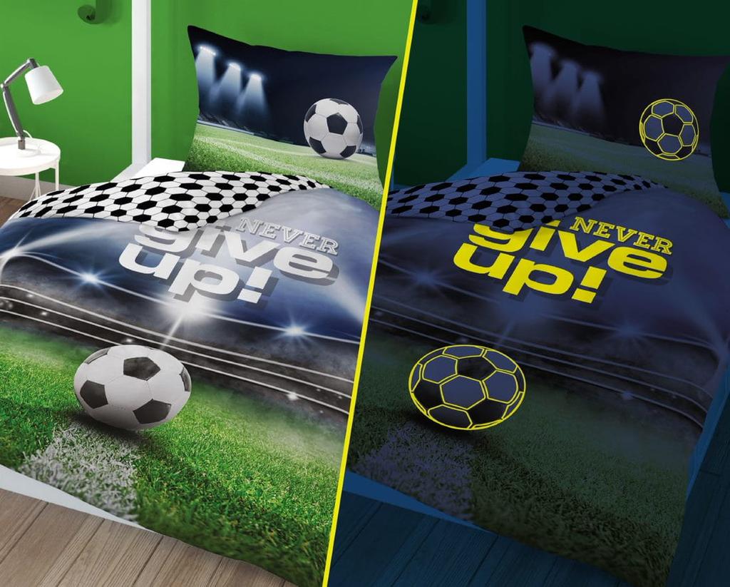 Bedding set glowing in the dark 140x200 football pitch