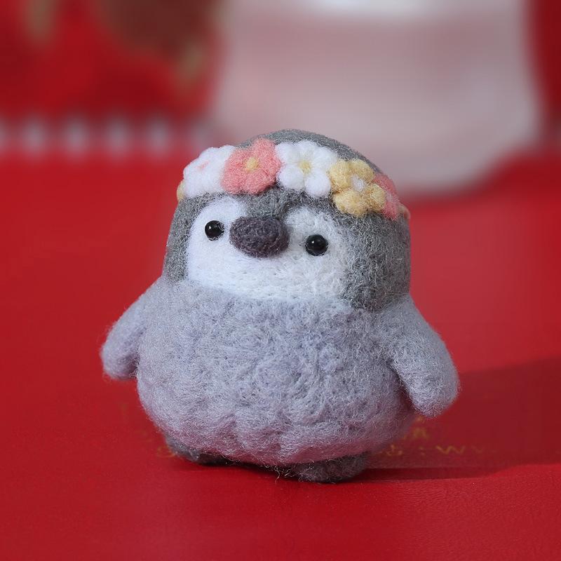 Unfertiges Filz-Set Niedlicher Pinguin Wollfilz DIY Bastelanhänger Geschenk Filzwolle Handgemachte Puppe Dekor Schmuck Materialpaket DIY Handgemachte Puppe Spielzeug