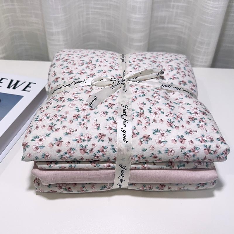 

Чистый хлопок Хлопок Двухслойная пряжа Набор из 4 предметов Класс А Материнский Младенческий класс Сяоцин Новая Простыня Матрас Набор из 3 предметов Постельное белье 1.2m bed sheet three-piece set 1.5 * 2.0 quilt