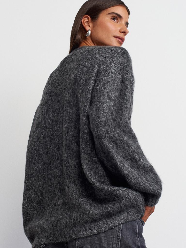 Gestrickte Strickjacke mit V-Ausschnitt Dilvin 60264 anthrazit