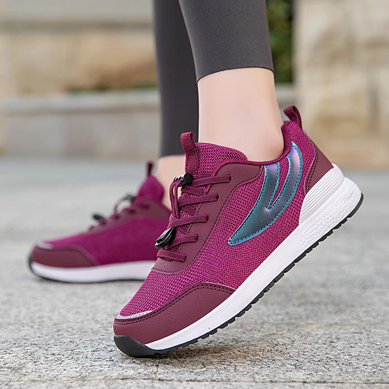 

Women s shoes walking shoes low-top mesh surface middle-aged sports shoes large size non-slip mother running shoes 36 чёрный