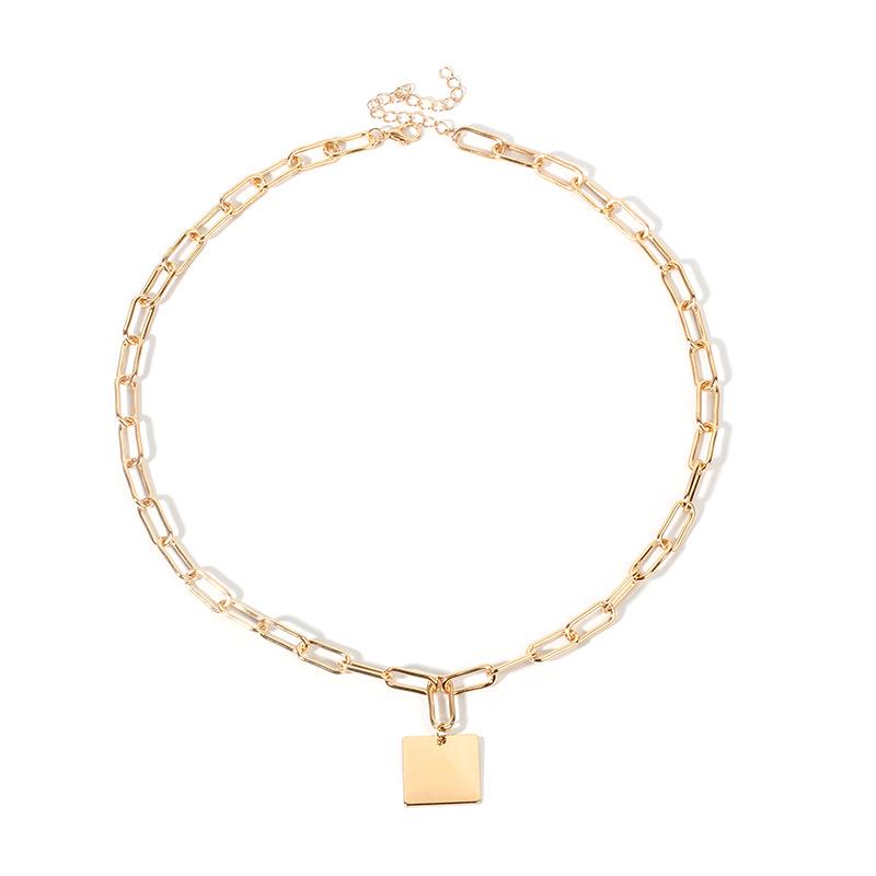 New accessories, bohemian square tag necklace, European and American simple and versatile exaggerated choker necklace.
