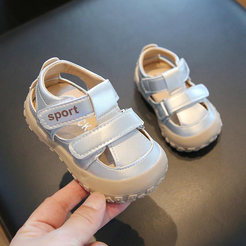 

Toddler Kids Walking Shoes Non-slip Toes Capped Baby Sandals Hook&loop 2025 Summer New Girls Beach Shoes Soft Sole Trend Comfort 16 серебряный