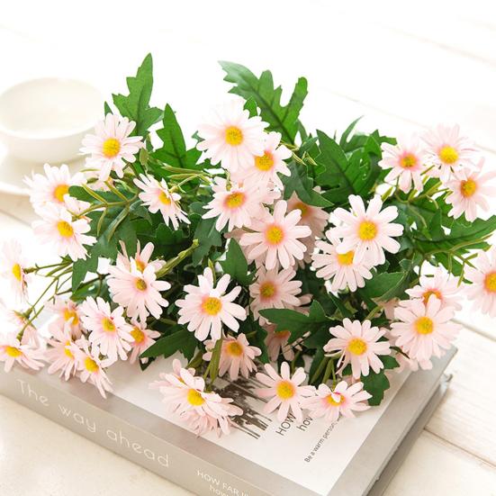 Delicate Faux Chrysanthemum Non-fading Realistic Vivid Maintenance Free Artificial Bouquet Party Decor
