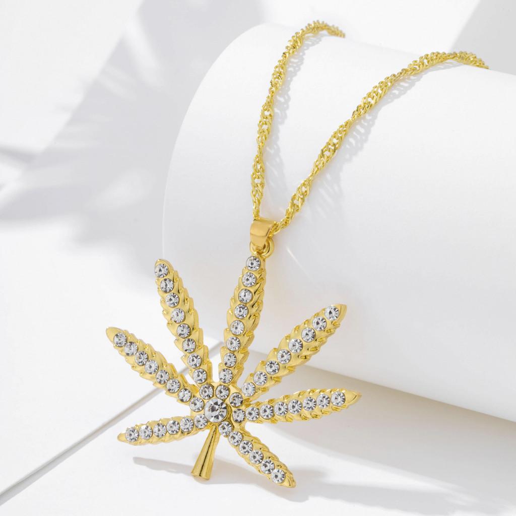 Beautifully Alloy Crafted Moon And Leaf Pendant Necklace With Dazzling Embellishments Rhinestone