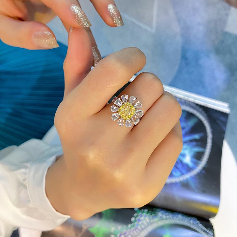 Bella Box New Delicate Flower Shaped Yellow Temperament Opening Rings For Women Zircon Wedding Engagement Party Fine Vintage Jewelry Valentine's Gift