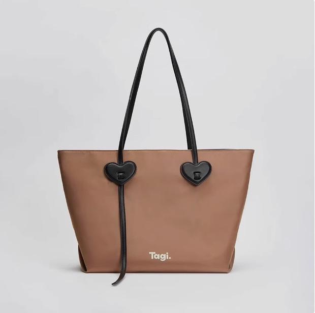 

Love Heart Nylon Canvas Waterproof Tote: Stylish, Spacious, Commuting Shoulder Bag for Women