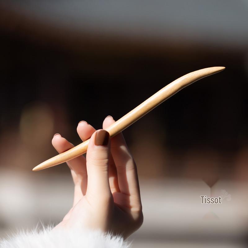 Livrare Gratuită Agrafă de Păr de Lux din Lemn de Piersic pentru Femei – Stil Chinezesc Antic & Modern