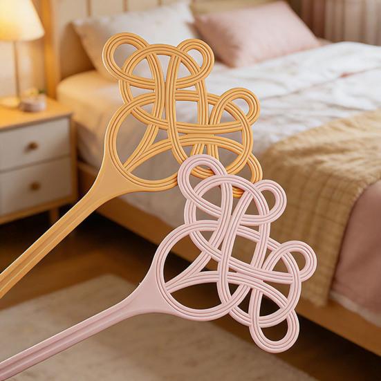 Quilt Duster with Long Handle Silicone Bat Surface Removes Dust Hair from Sheets Pillows Sofas Clothes Dust Cleaner