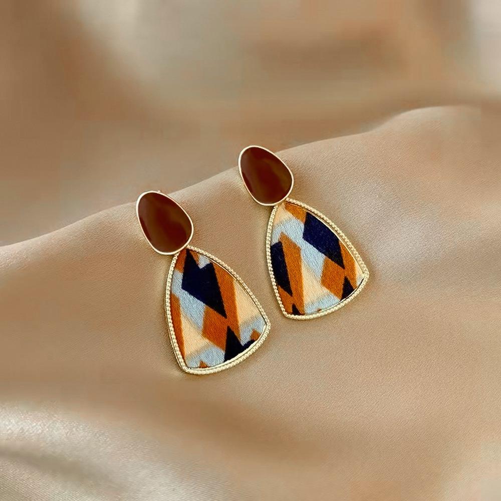 Silver Needle Korean Version Elegant Black and White Plaid Earrings