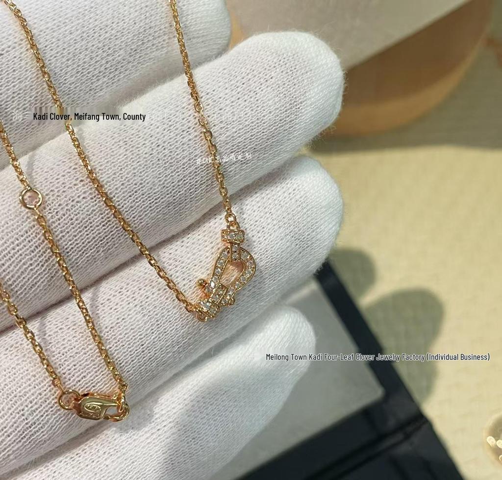 Fred 18K Gold Horsebit Diamant Anhänger Schlüsselbein Kette