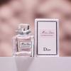 Dior Miss Dior Blooming Bouquet Eau de Toilette 5 ml - Sladká, svěží a mladistvá, vhodná pro každodenní nošení.
