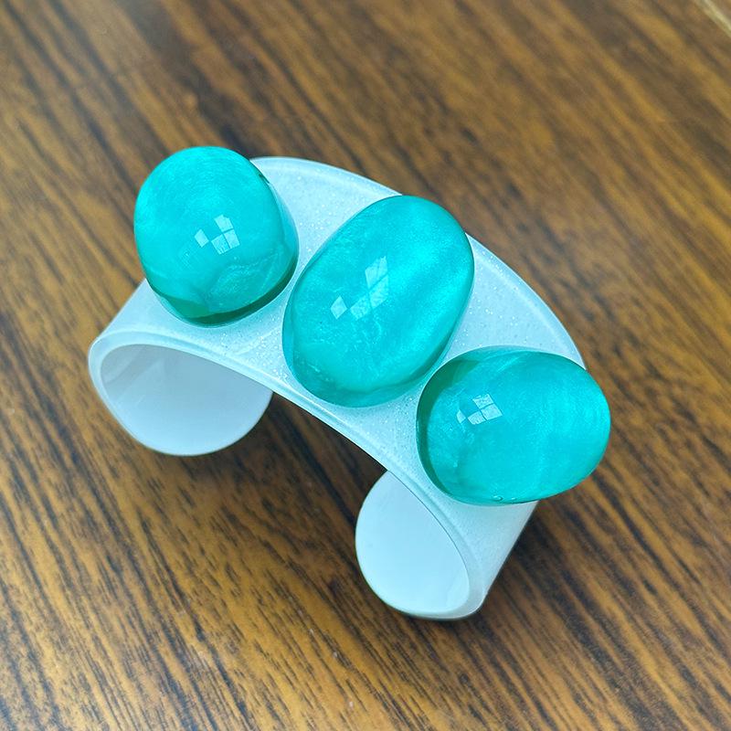 Minimalistisches Leichtluxus Acrylstein Armreif Armband