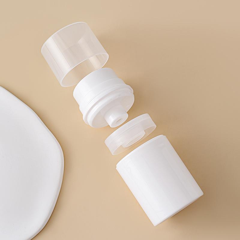 In Stock: Rotary Vacuum Lotion Bottle, 30-150ml PP Snap-On Cream Bottle for Cosmetic Refills and Travel