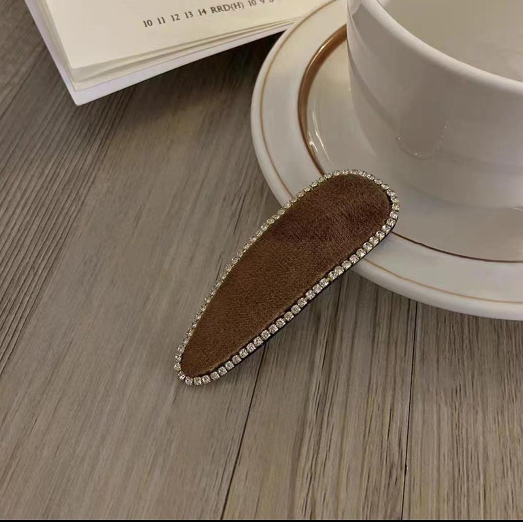 Korean Rhinestone Diamond-Edge Hairpin for Women: Stylish One-Word Clip for Bangs and Side Hair