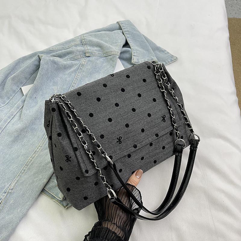 

Стильная и модная сумка-тоут в горошек и клетку для стиля casual chic Polka Dot