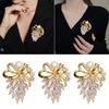Imitation Perlen Details Funkelnder Diamant Brosche Schleife Brosche Pin Schal Mantel Anzug