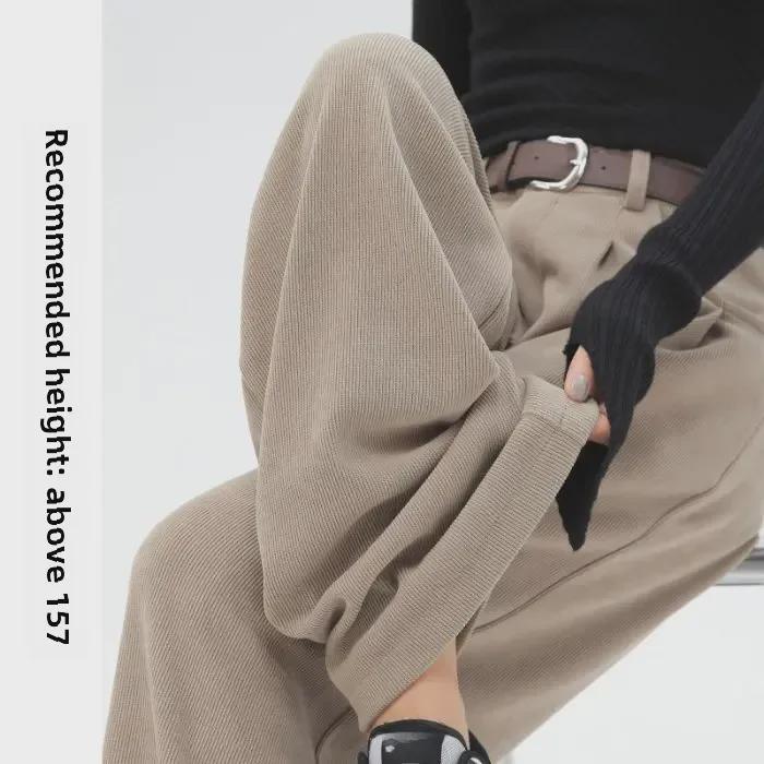 

Женские вельветовые брюки с высокой талией и широкими штанинами — коллекция осень/зима 2024 г. L