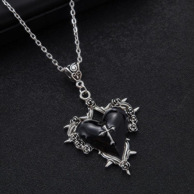 Gotiskt törnkors ros stort hjärta hänge halsband för kvinnor män vintage trend halloweenfest zirkon gåva