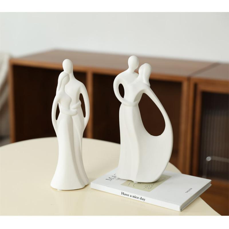 Nordic Modern Ceramic Couple Art Ornaments Home Furnishings Living Room TV Cabinet Wedding Gifts Soft Decorations