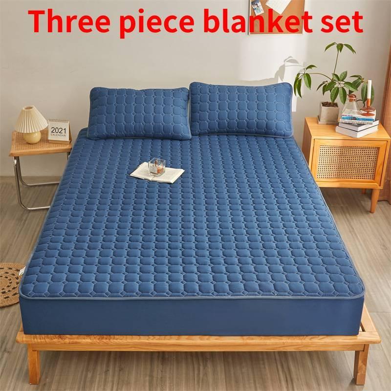 Moderne, vereinfachte Bettdecke mit Baumwollfüllung und rutschfesten Rändern für das Bett