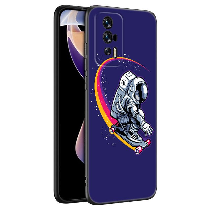 Cartoon Cute Astronaut Black Phone Case For Xiaomi Redmi 7A 8A 9A 10A 11A 9C 10C 12C 13C 11 Prime A1 A2 Plus 12 4G Note 9T 12R