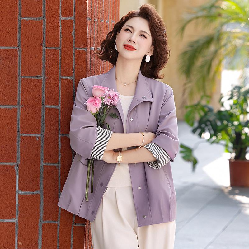 Spring Plaid Patchwork Windbreaker Jacket for Middle-Aged and Elderly Women