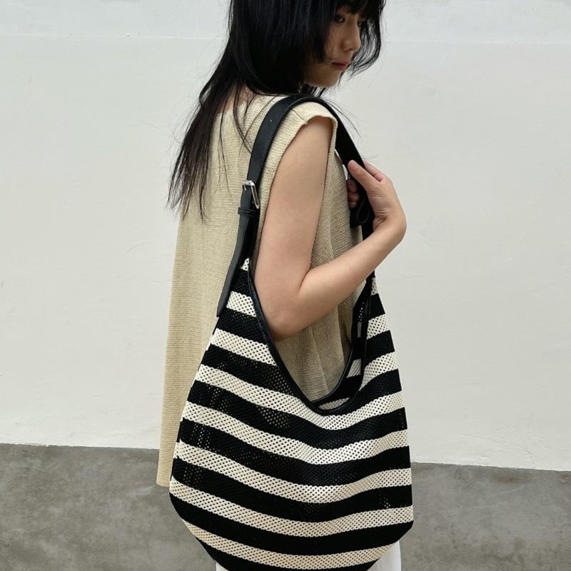 Commuting Large-capacity Single-shoulder Dumpling Bag Casual and Lightweight Crossbody Bag