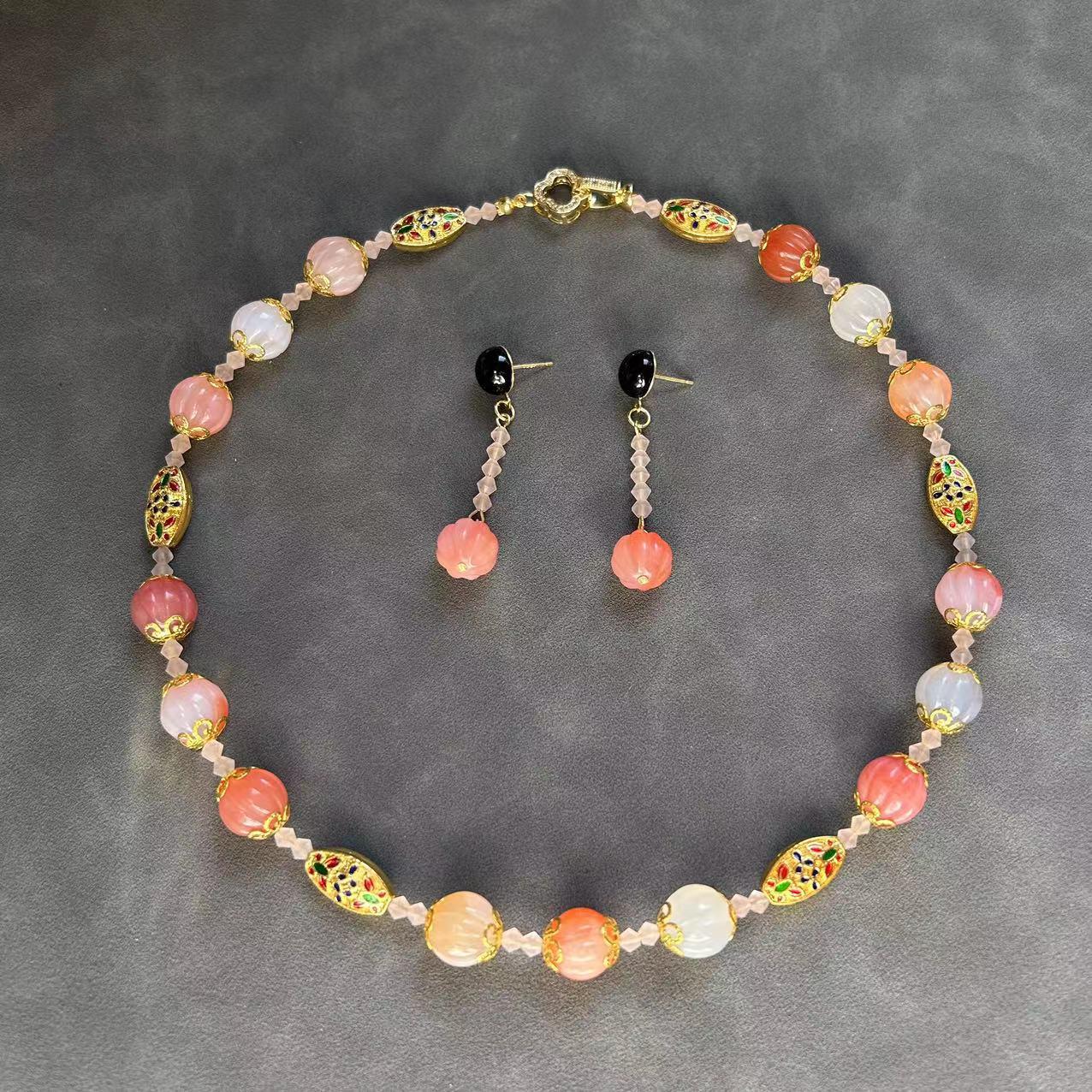 

Pre-owned Vintage French Retro Agate Pumpkin Bead Necklace with Earrings
